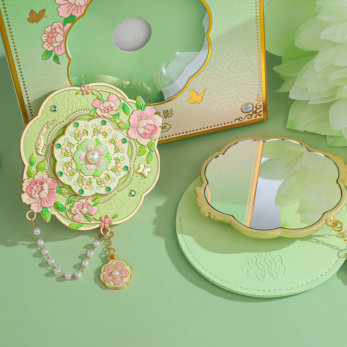 Eastern Aura Beijing Heritage Handle Mirror — product detail image 8