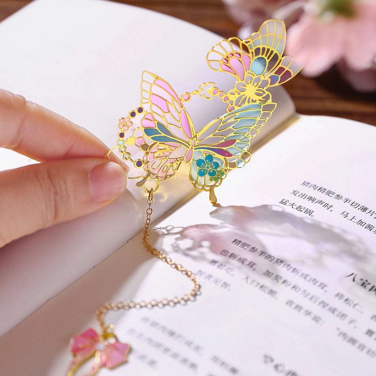 Eastern Aura Butterfly Oil-Painting Bookmark — product detail image 2
