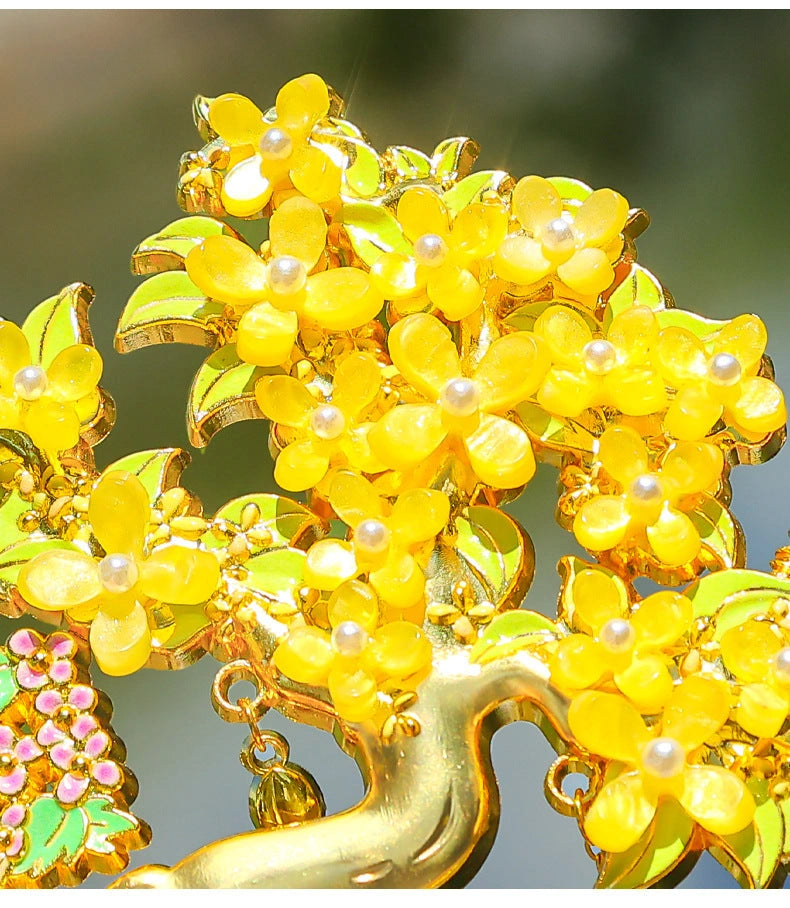 Eastern Aura Golden Laurel Heritage Art Magnet — product detail image 14